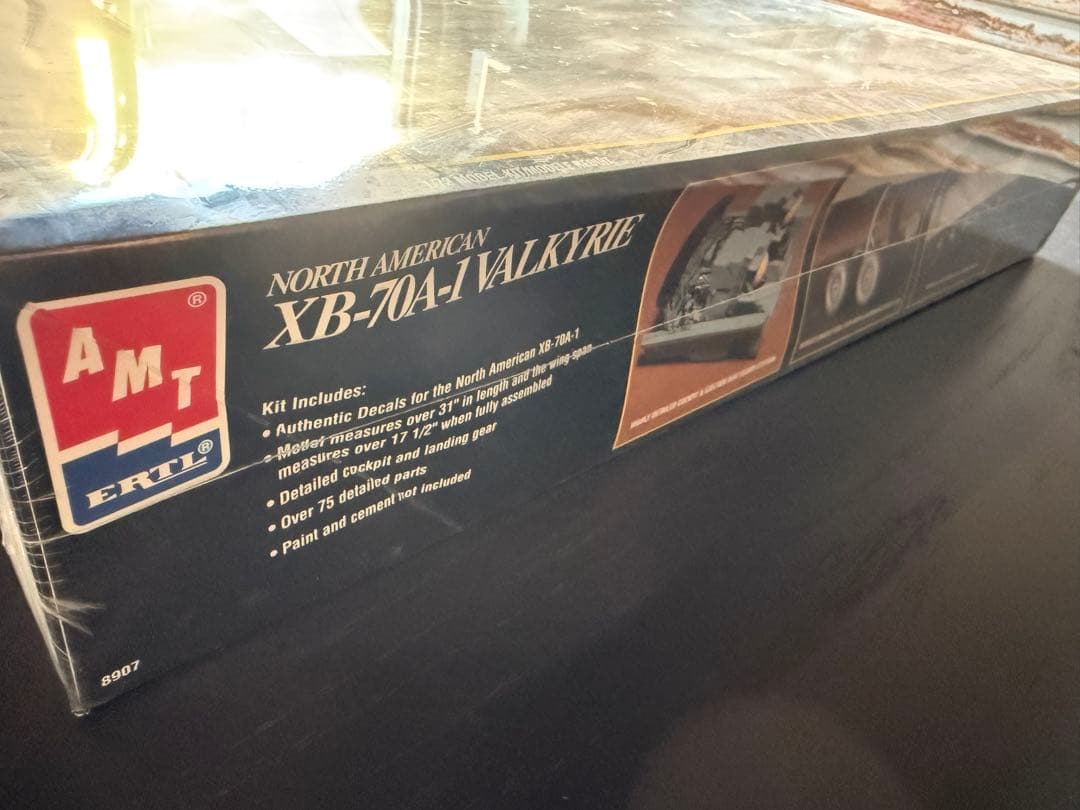 AMT 1/72 XB-70A-1 ヴァルキリー 未開封 プラモデル 戦略爆撃機