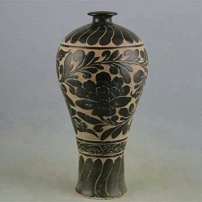 宋磁州窯 黒釉 手刻花梅瓶