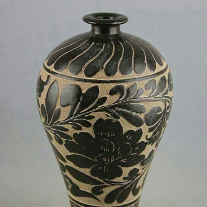 宋磁州窯 黒釉 手刻花梅瓶