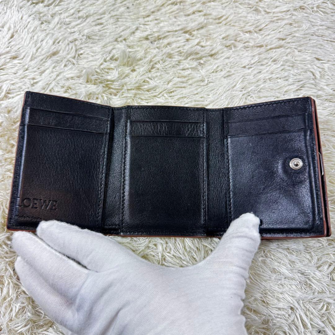 大人気✨ロエベ　トライフォールドウォレット　三つ折り財布　アナグラム　黒