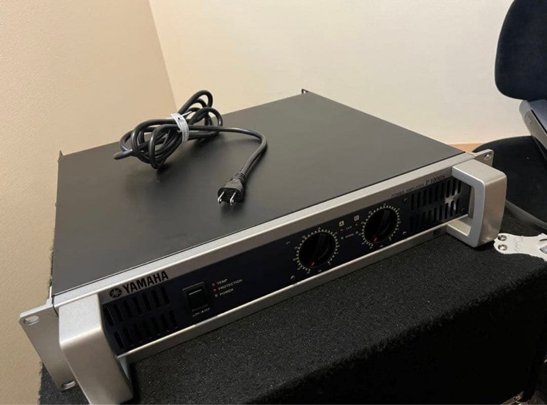 YAMAHA P1000S パワーアンプ+classic pro 10Uラック