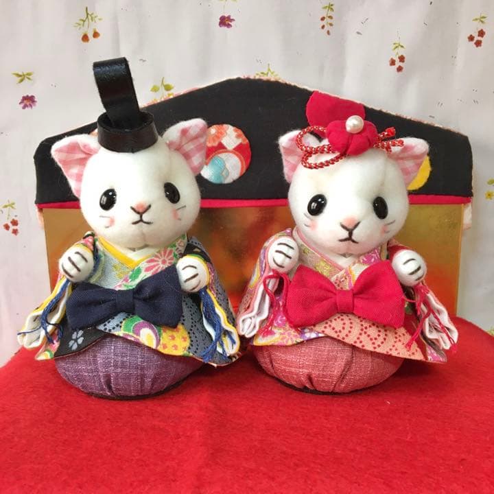 収納型　　ネコのお雛様