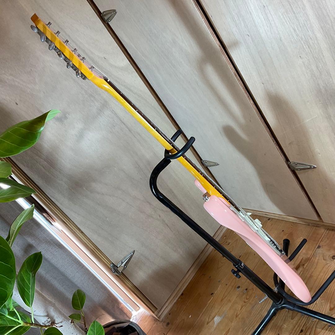 極美品！フェルナンデス エレキギター ストラトキャスター タイプ ピンク