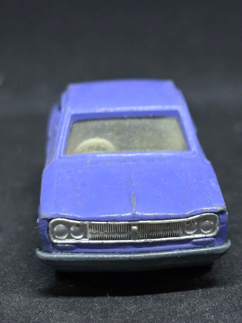 トミカ 日本製 No.21 ニッサン スカイライン HT2000GT 初期カラー