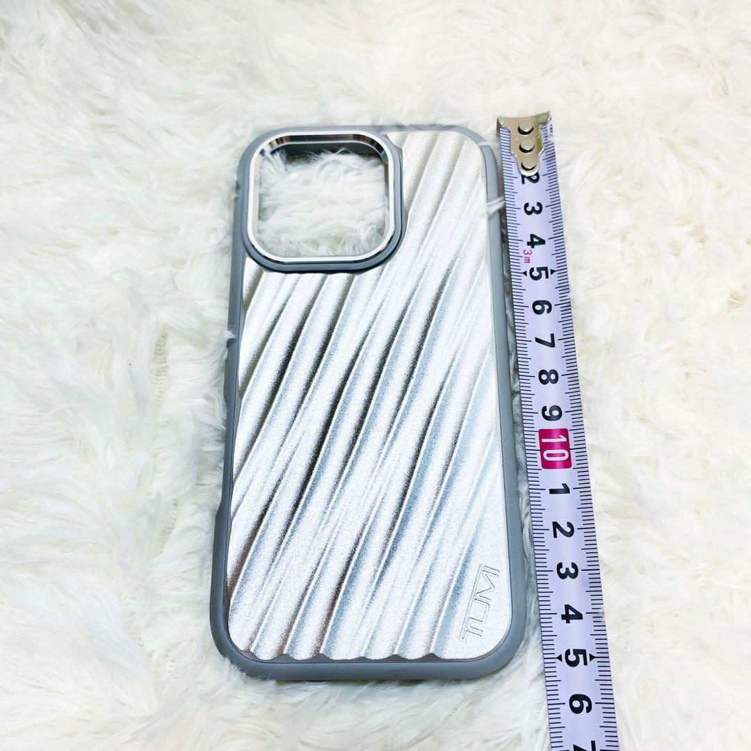 超美品　TUMI アルミケース　iPhone15 PRO シルバー