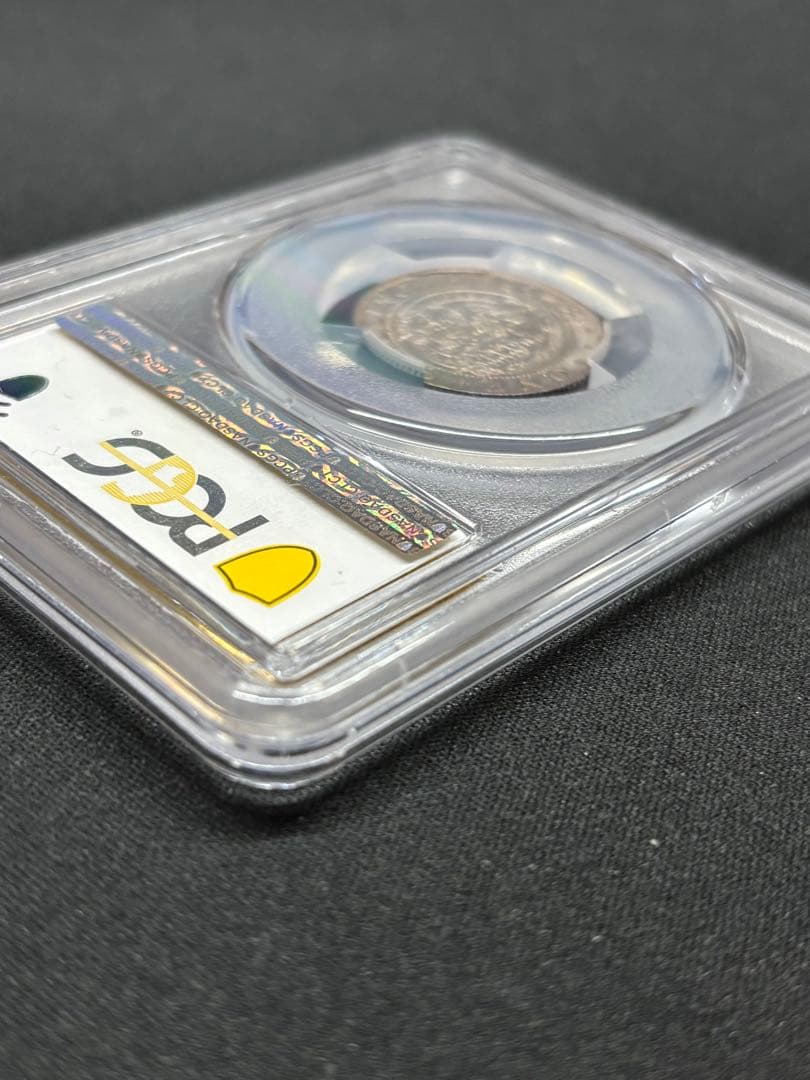 【高鑑定】1895年 イギリス 1シリング銀貨・ヴィクトリア女王 ベールヘッド