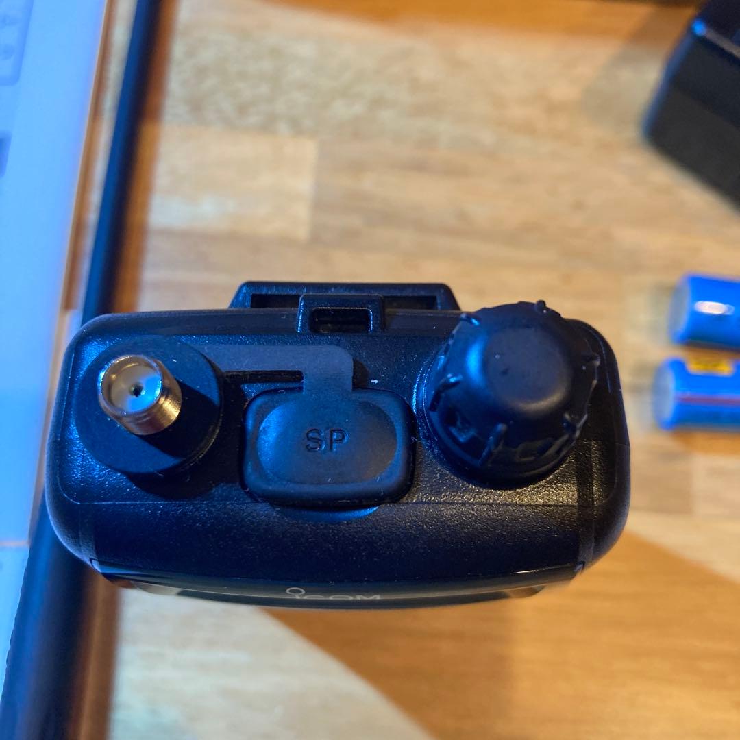 ICOM IC-R6 受信改造済み　アンテナ３本　書籍付き