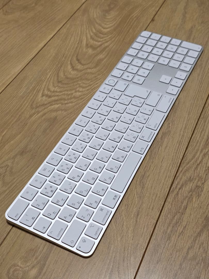 iMac 24インチ M3 8CPU/8GPU 8GB 256GB シルバー