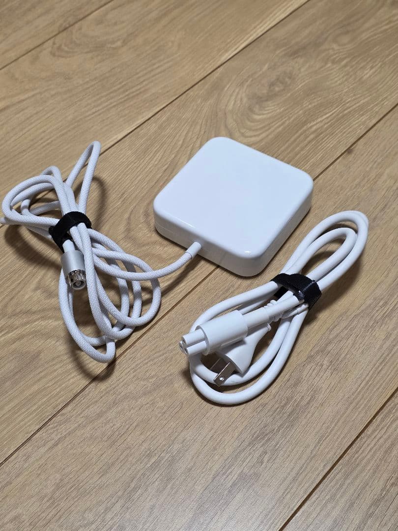 iMac 24インチ M3 8CPU/8GPU 8GB 256GB シルバー