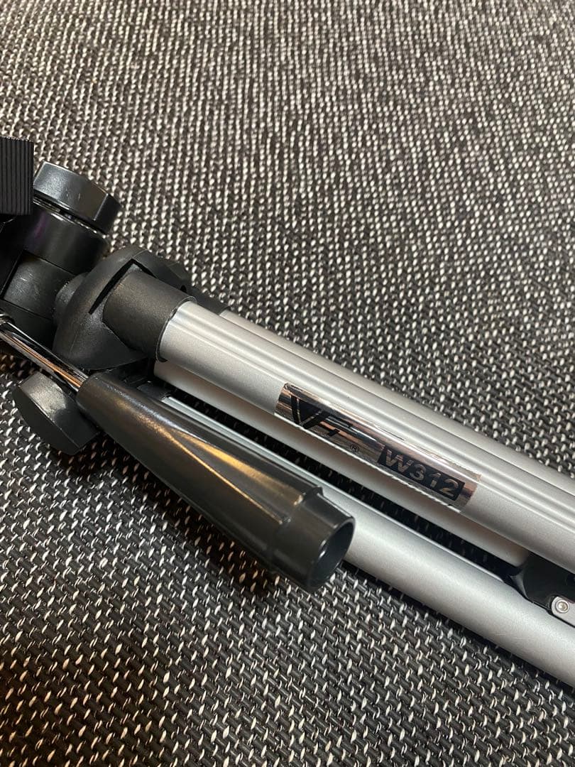 【動作確認ＯＫ】JVC Everio GZ-E310-V 三脚　バッテリー2個