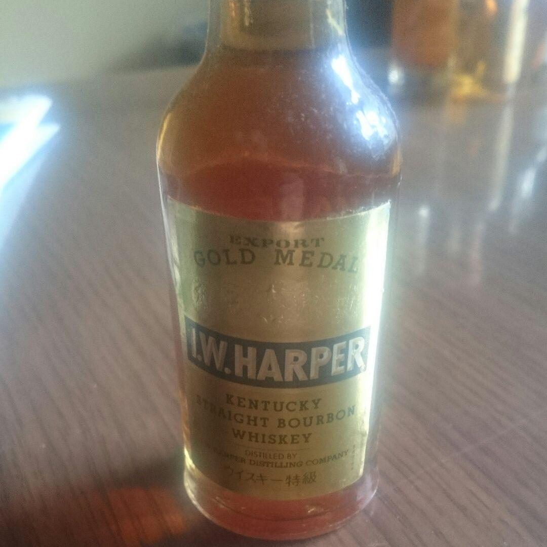 ウイスキー  I.W.HARPER