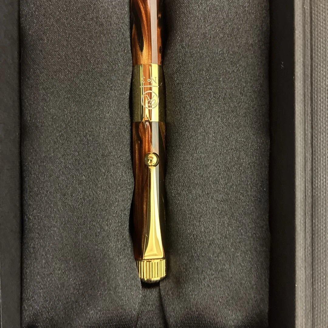 Romeo no.3 オーリックアンバー