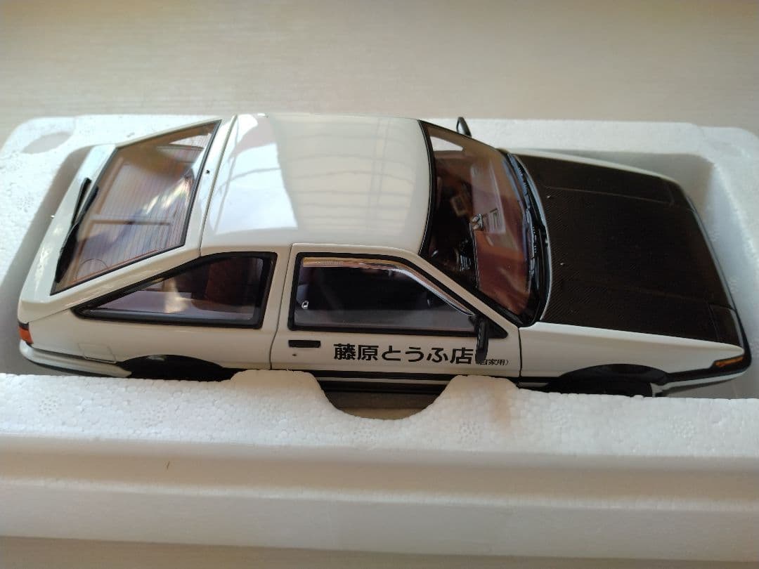 オートアート 1/18 AE 86 頭文字D Project D ver.