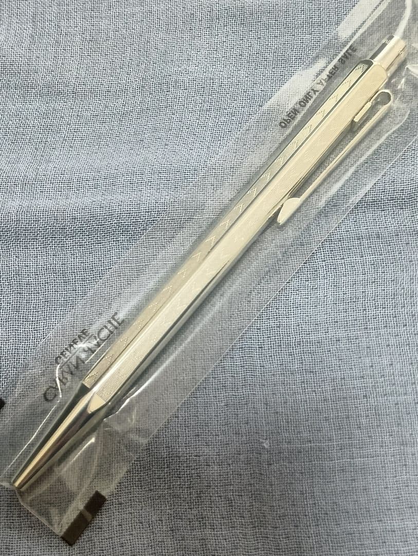 【新品未使用】Caran d'Ache エクリドール　シェブロン ボールペン