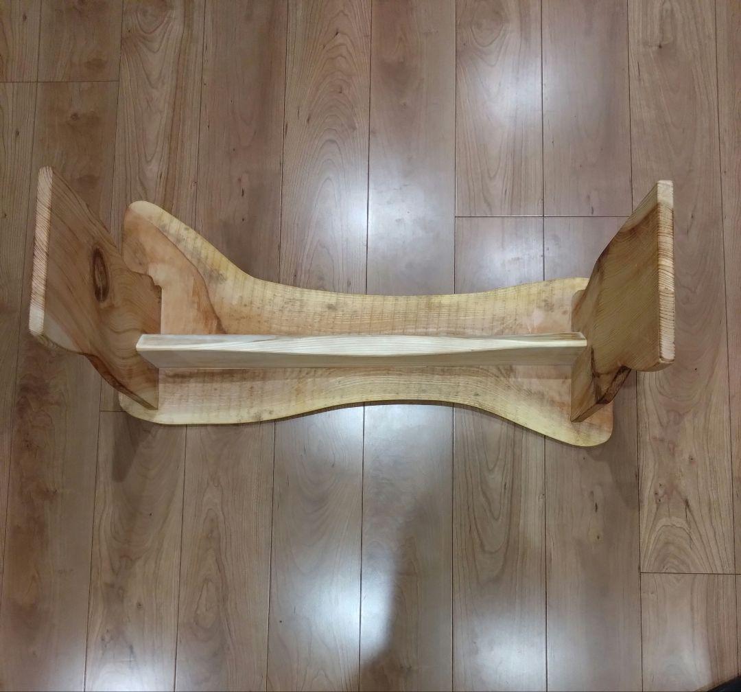 欅のベンチ（70）山口寿美子❕ケヤキの模様、曲線をお楽しみくださいね。