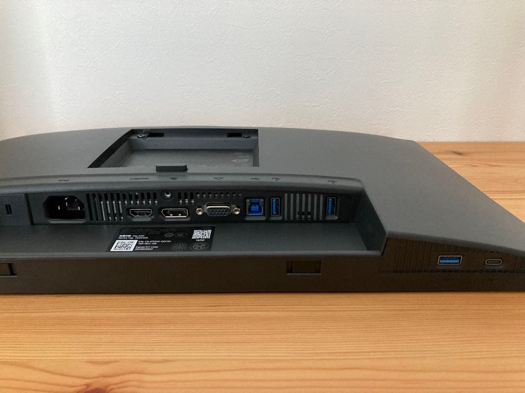 DELL 21.5インチモニター P2225H