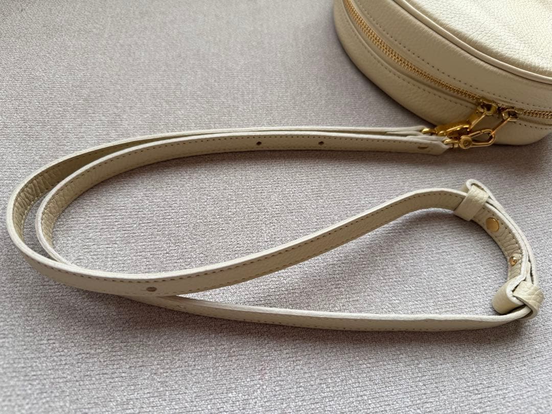 ch!iiibag レザーハートショルダー オフホワイト　チーバッグ