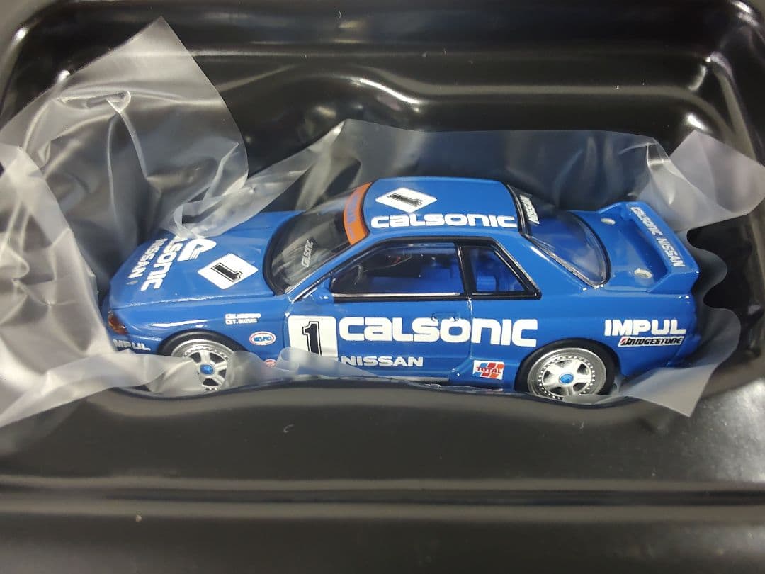 トミカリミテッドヴィンテージNEO スカイラインGT-R カルソニック