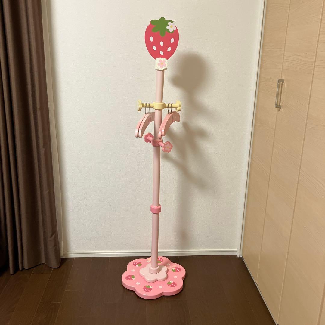 マザーガーデン　いちごデザイン ハンガーラック　ハンガー４本付き！