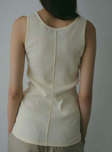 ETRÉ TOKYO 30コーマフロントオープンタンクトップ　クリーム