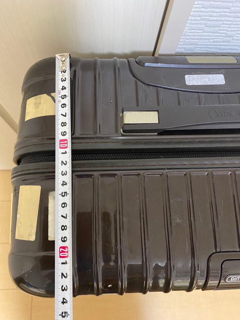 リモワ　サルサデラックス4輪