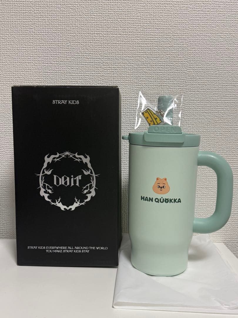 straykids ポップアップ yizhiyu タンブラー ハン
