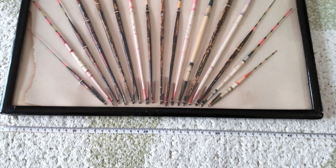 飾り額(へら浮子)額縁(へら浮子についての 説明文付き)