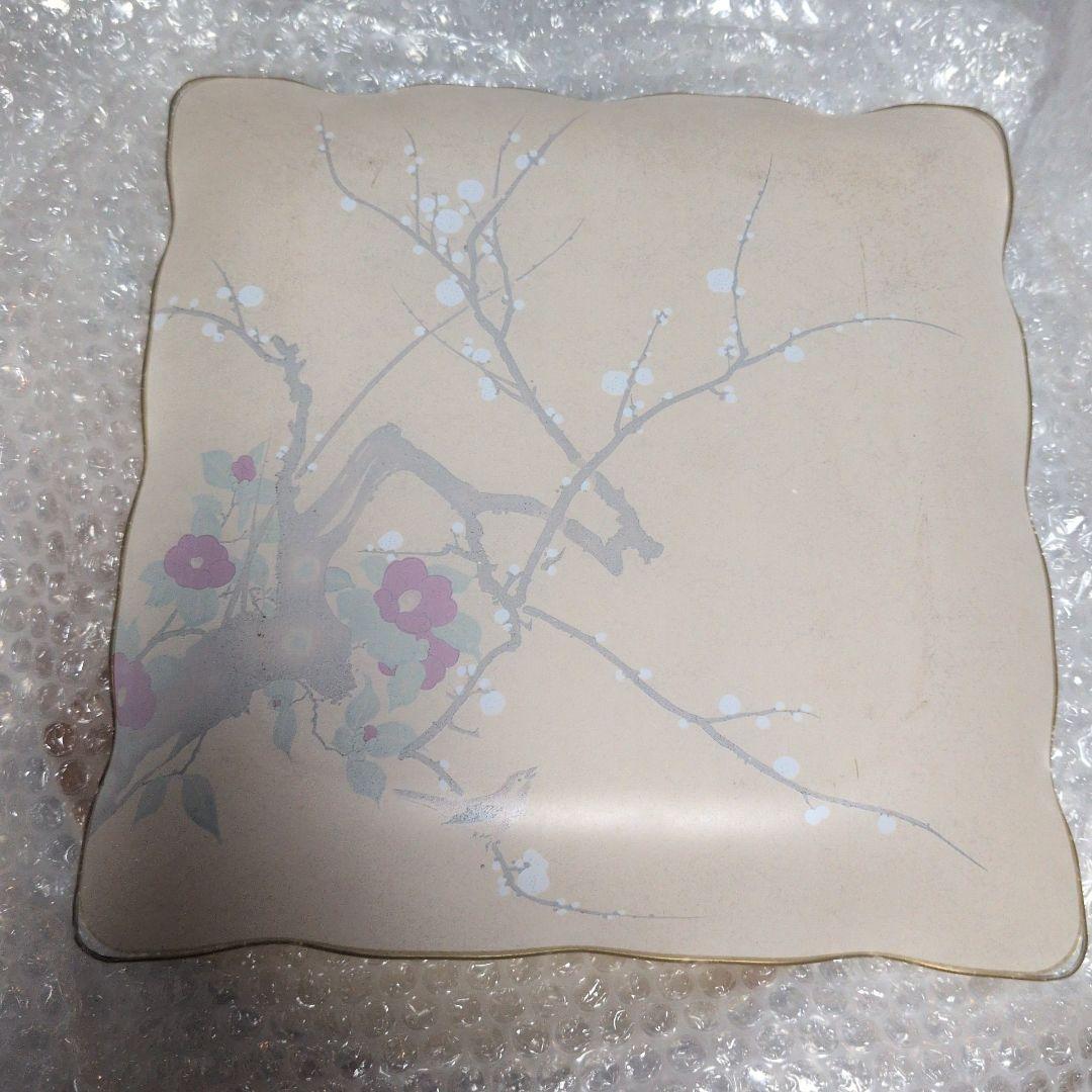 金色の梅と小鳥の四角皿