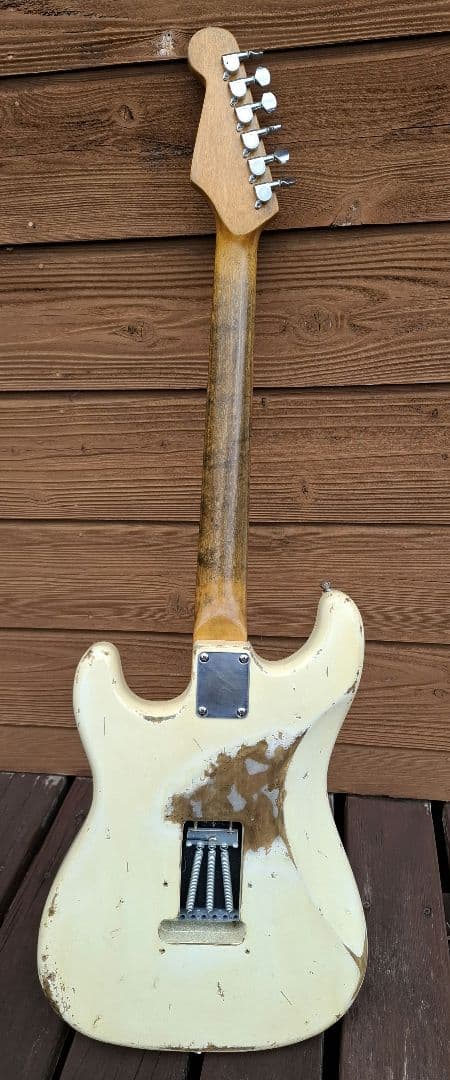 レリック ストラトキャスター(ノーブランド)今ならハードケース付き　送料込み