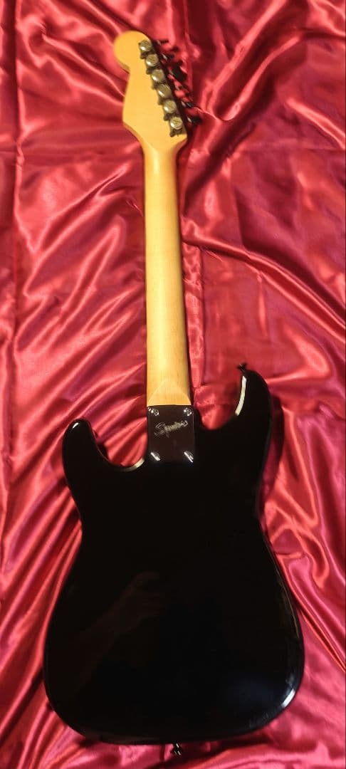 ハローキティ　ミニ　ストラトキャスター