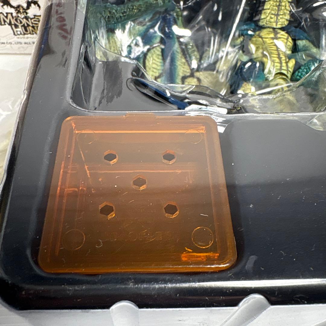 希少品リボルテックヤマグチ121リオレウス亜種パワーショップ流通限定