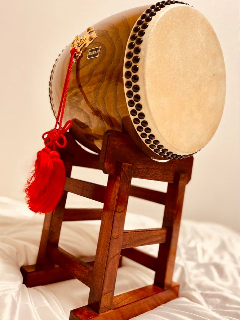 【岡田屋布施】中型和太鼓 木製バチ&スタンド付き