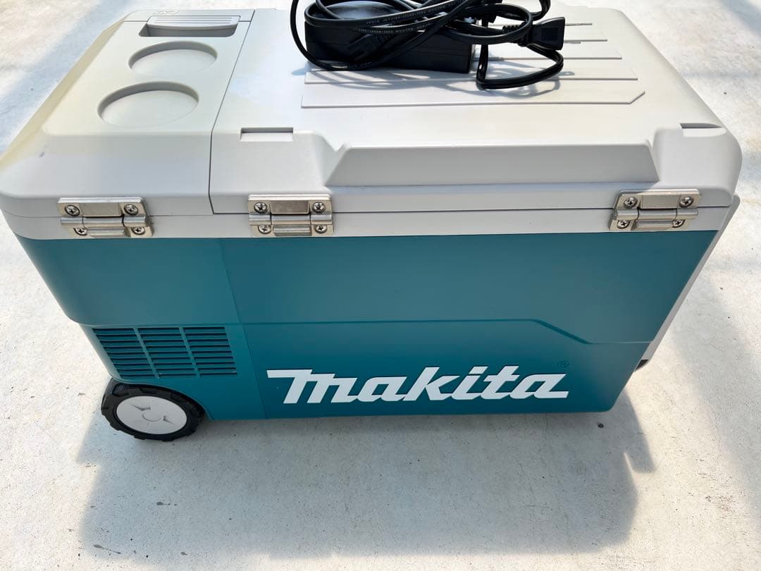 Makita マキタ　充電式保冷温庫　CW180DZ