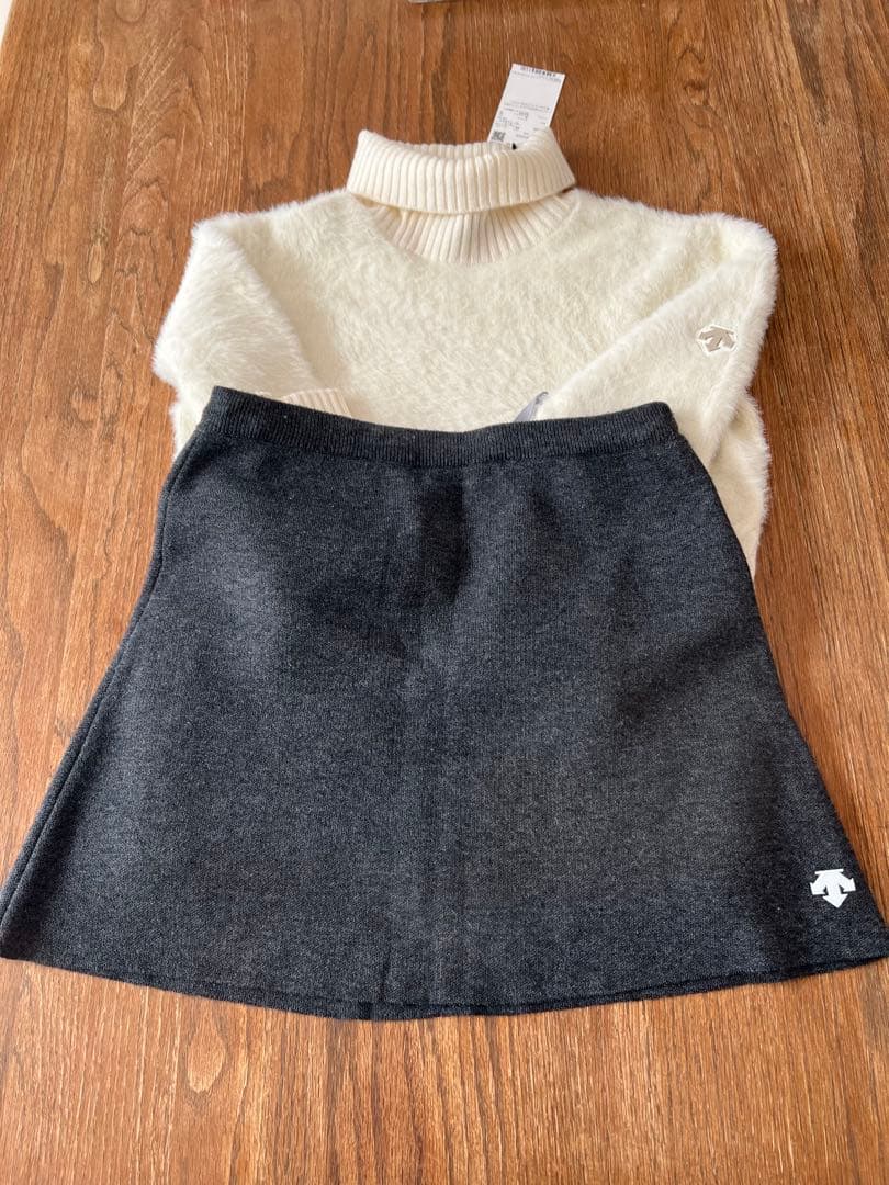 DESCENTEゴルフ　シャギーニットニットスカートセット売りMサイズ