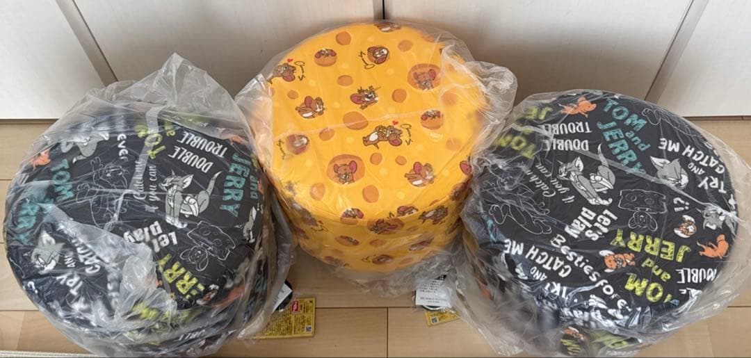 【新品未使用】 トム&ジェリー　ビーズクッション　くつろぎスツール他　まとめ売り