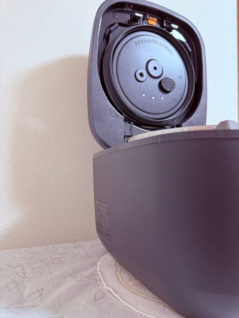 象印　炎舞炊き　圧力IH 1升 2022 NW-FA18