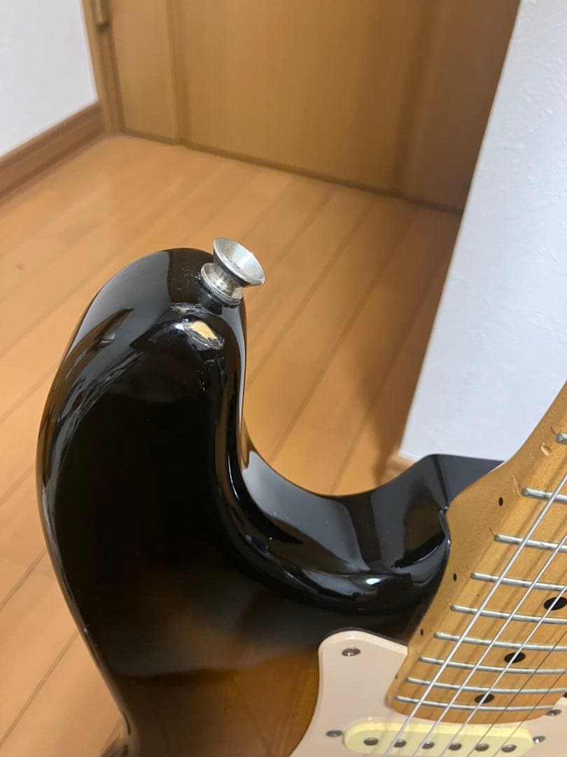 Squier by fenderストラトキャスター サンバースト スクワイヤー