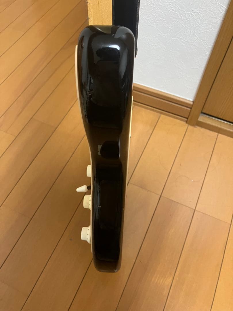 Squier by fenderストラトキャスター サンバースト スクワイヤー