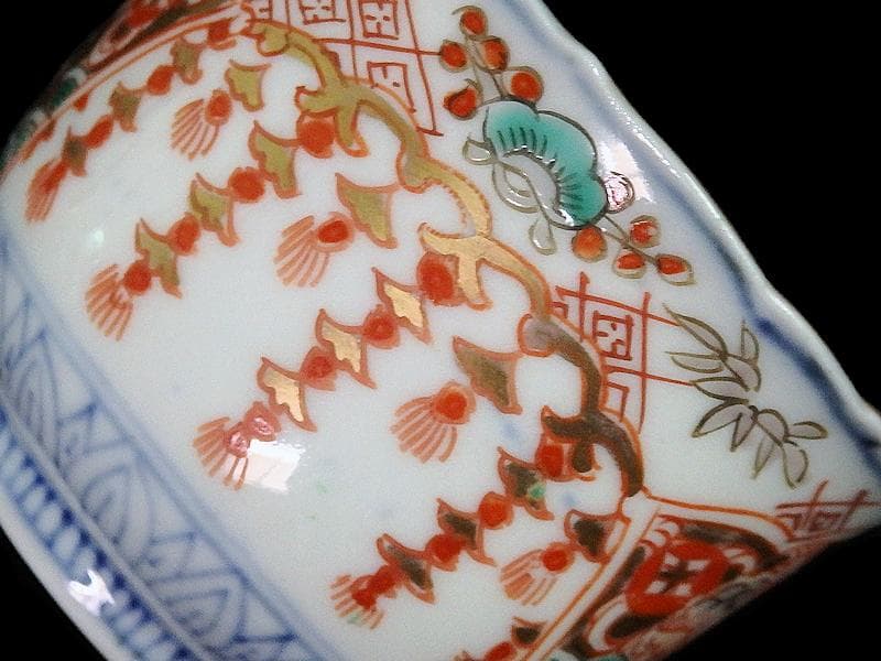 古伊万里　金襴手　瓔珞紋に松竹梅　獅子に青海波の図　猪口　E767AS-CRj