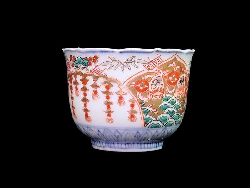 古伊万里　金襴手　瓔珞紋に松竹梅　獅子に青海波の図　猪口　E767AS-CRj