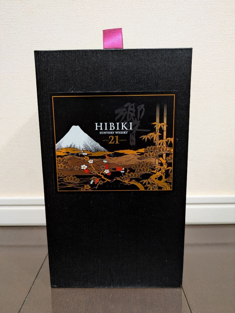 響 21年　ウイスキー 意匠　花鳥風月