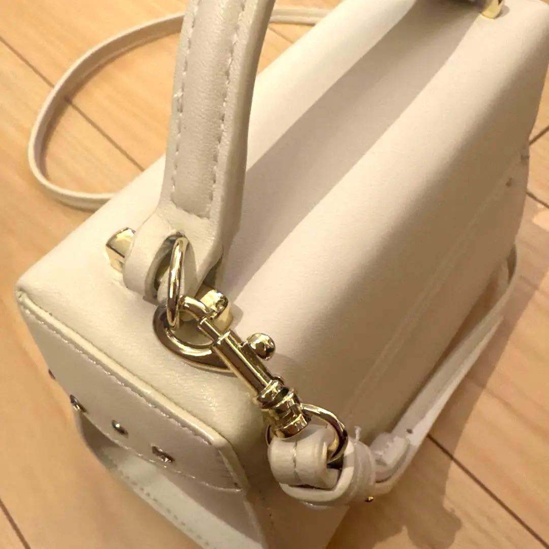 CELFORD セルフォード　リュタン　ビジュースタッズポシェット　アイボリー