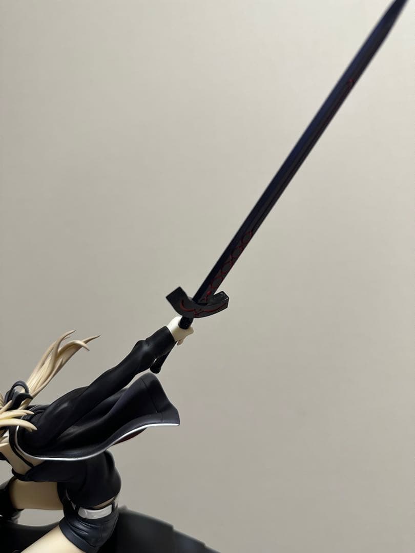 FGOセイバーオルタ＆キュイラッシェノ ワール 1/8スケールフィギュア