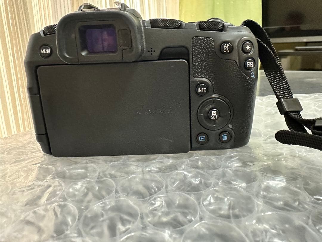 Canon EOS RP ミラーレスカメラ 本体