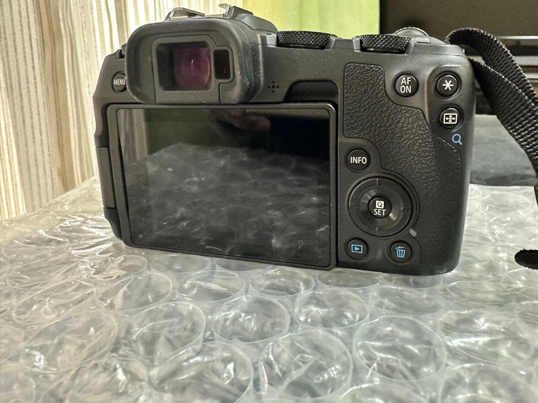 Canon EOS RP ミラーレスカメラ 本体