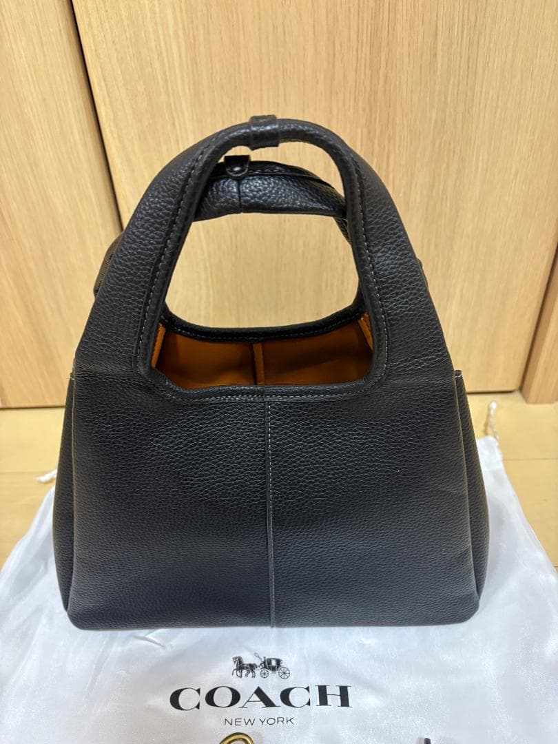 COACH ブラックレザー ハンドバッグ ZB0072