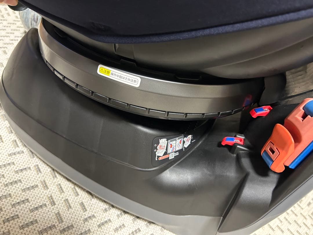 コンビ 新生児チャイルドシート クルムーヴ JJ-550