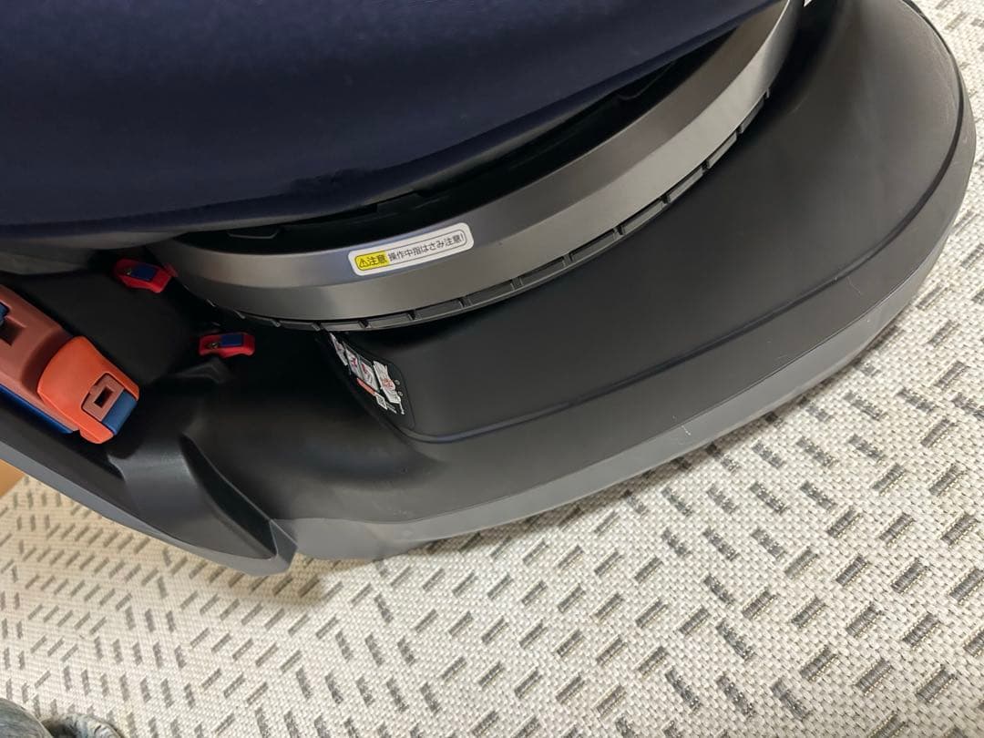 コンビ 新生児チャイルドシート クルムーヴ JJ-550