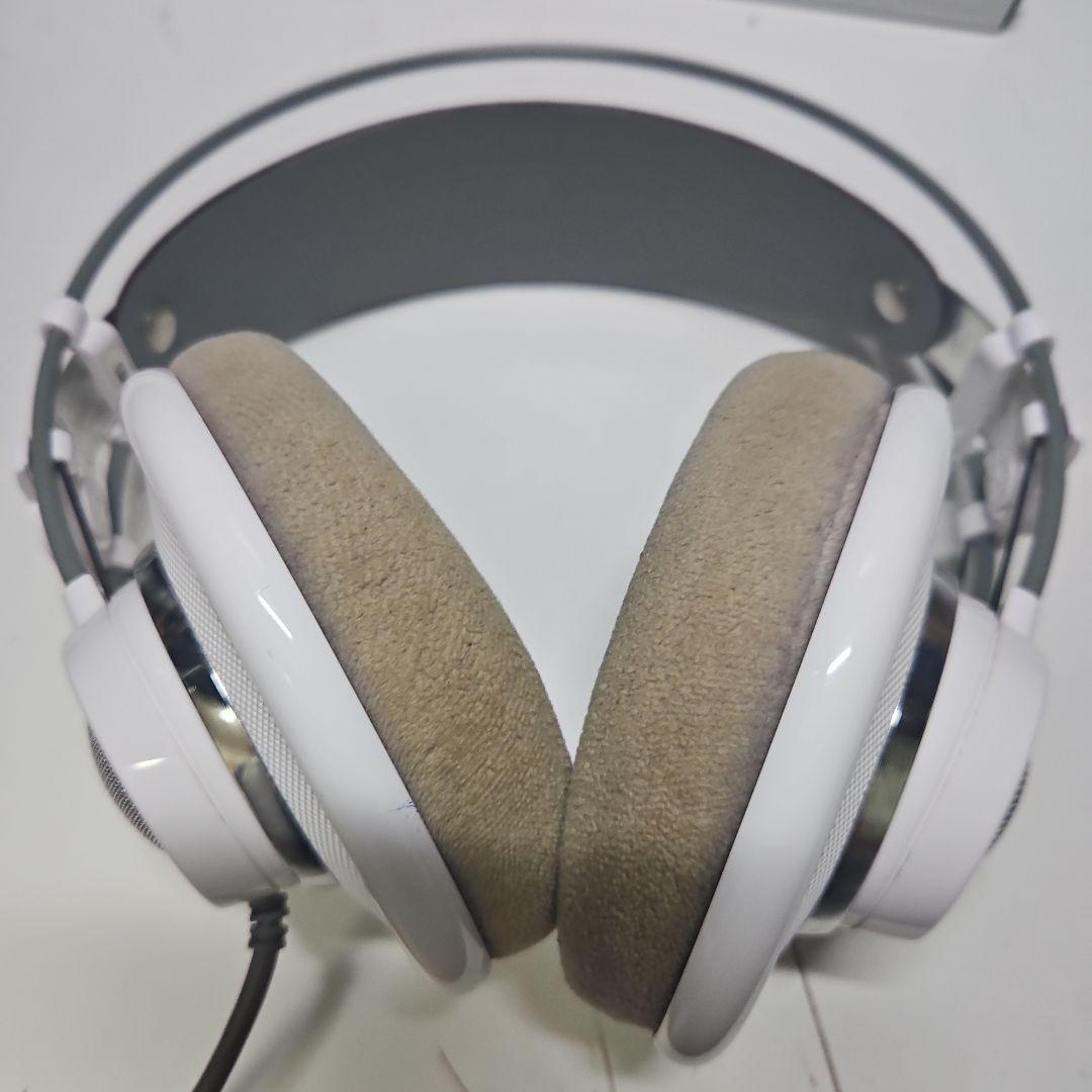 ヘッドホン akg k701