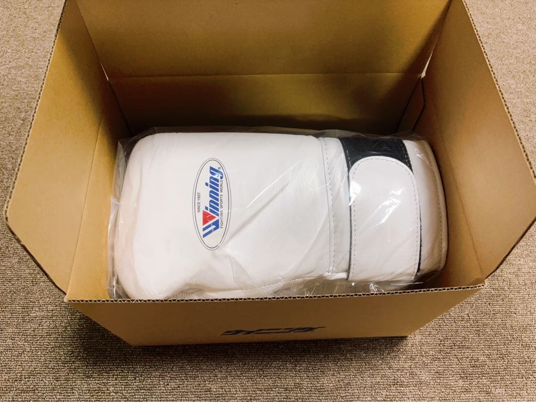 ウイニング　グローブ　14オンス　マジックテープ式　白